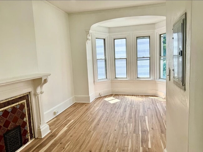 4024 Spring Garden St, Unit B in Philadelphia, PA - Foto de edificio - Building Photo