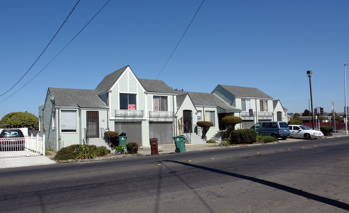 2209 Ohio Ave in Richmond, CA - Building Photo