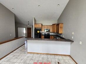 N1125 Craftsmen Ct in Greenville, WI - Building Photo - Building Photo