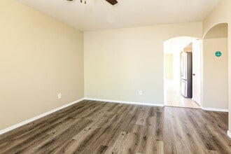 12649 W Shaw Butte Dr in El Mirage, AZ - Building Photo - Building Photo