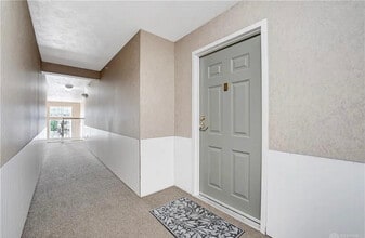 3044 Westminster Dr, Unit 310 in Beavercreek, OH - Building Photo - Building Photo