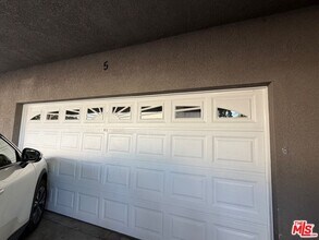 1210 W 39th St in Los Angeles, CA - Building Photo - Building Photo