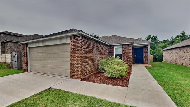 1432 Dustin Dr