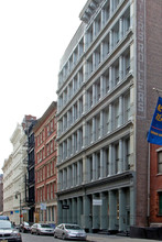 137 Greene St in New York, NY - Foto de edificio - Building Photo