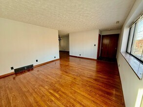 295 E Whittier St in Columbus, OH - Building Photo - Building Photo