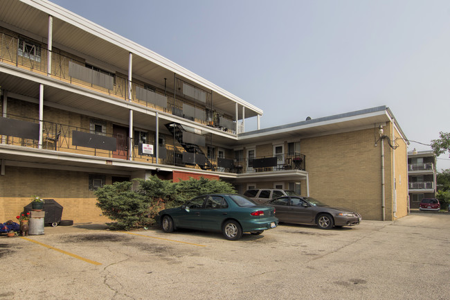 Lorraine Apartments in Waukegan, IL - Building Photo - Building Photo