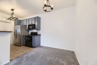 9180 Rolling Way in Parker, CO - Building Photo - Building Photo