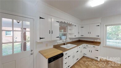 1426 Bevis Dr in Charlotte, NC - Building Photo - Building Photo