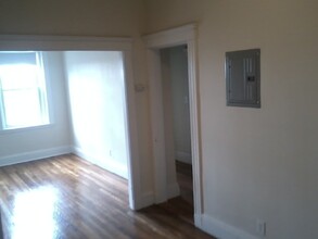 23 Egremont Rd, Unit 6 in Boston, MA - Foto de edificio - Building Photo