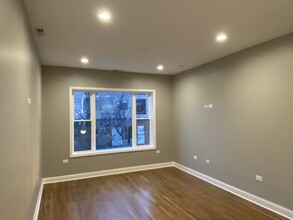 4649 N Damen Ave-Unit -2 in Chicago, IL - Building Photo - Building Photo