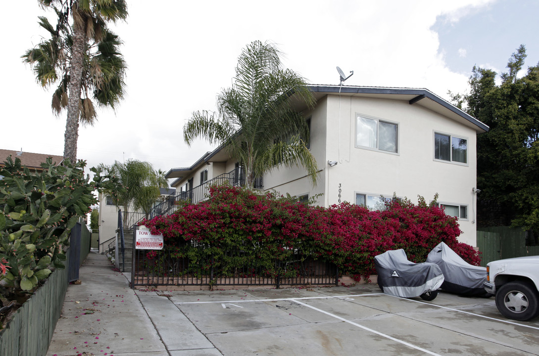 3066 Hawthorn St in San Diego, CA - Foto de edificio