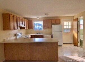 20 Firethorn Dr in Glastonbury, CT - Building Photo - Building Photo