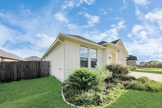 8034 Royal Palm Dr in Fulshear, TX - Building Photo - Building Photo