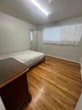 7012 Cherry Ln SW, Unit 1 in Tacoma, WA - Building Photo - Building Photo