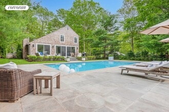 54 Whooping Hollow Rd in East Hampton, NY - Building Photo - Building Photo