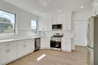 25 Magoun St, Unit 3 in Cambridge, MA - Building Photo - Building Photo