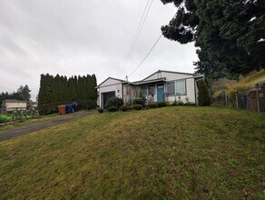 2230 S 17th St in Tacoma, WA - Building Photo - Building Photo