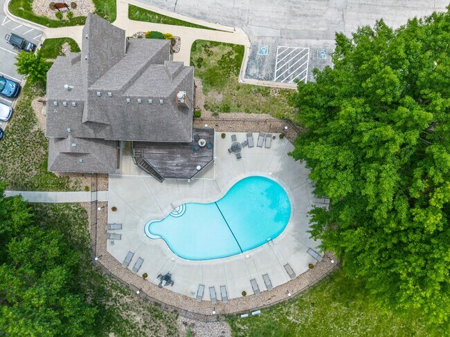 Waterford Place Apartments & Townhomes