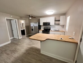 1516 Roger Dr, Unit 2 in Titusville, FL - Building Photo - Building Photo