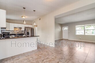 1223 45th St N in St. Petersburg, FL - Building Photo - Building Photo