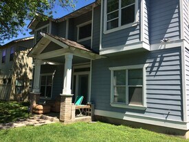 5101 Martin Ave in Austin, TX - Building Photo