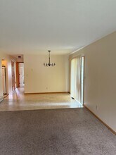 2749 W 8th St in Appleton, WI - Foto de edificio - Building Photo