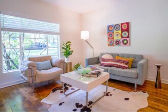 1401 Ashwood Rd in Austin, TX - Building Photo - Building Photo