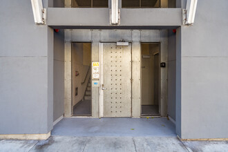 645 Haight St in San Francisco, CA - Foto de edificio - Building Photo