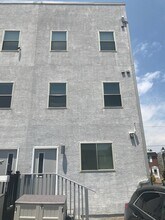 240 Lauriston St in Philadelphia, PA - Building Photo - Building Photo