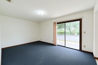 1244 N Haverhill Rd in Haverhill, FL - Building Photo - Building Photo