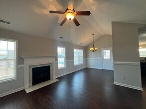 5016 Windflower Dr in Fayetteville, NC - Building Photo - Building Photo