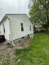 975 Clifford Ave in Akron, OH - Foto de edificio - Building Photo
