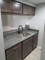 8945 Shawn Dr in Sterling Heights, MI - Building Photo