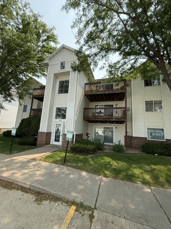 property at 4619 1st Ave SW