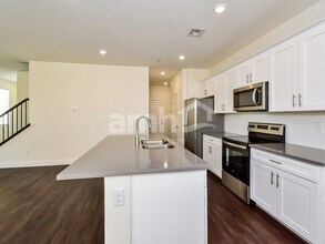 126 Charmante Tulip Lane in Henderson, NV - Building Photo - Building Photo