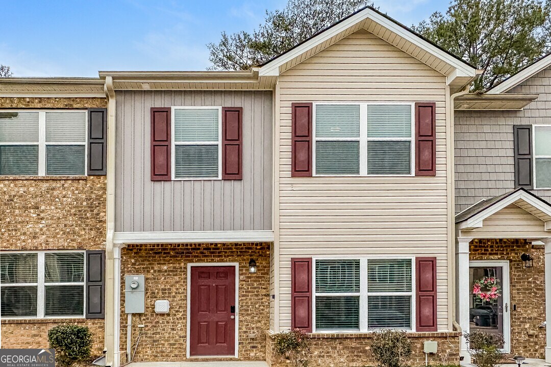 6109 Oakley Rd in Union City, GA - Building Photo