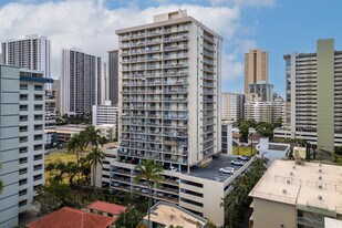 Waikiki Lanais in Honolulu, HI - Building Photo