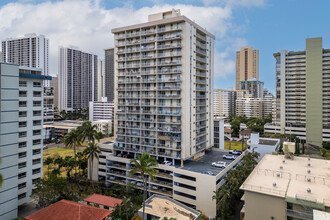 Waikiki Lanais in Honolulu, HI - Building Photo - Primary Photo