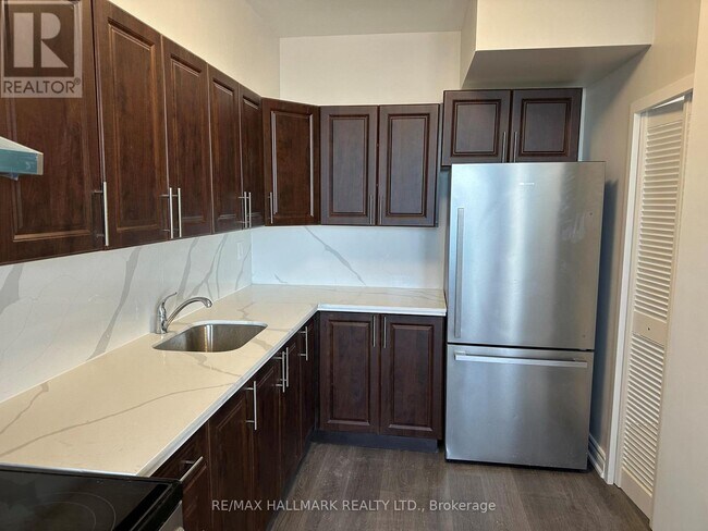 2245 Eglinton Ave E in Toronto, ON - Building Photo - Building Photo