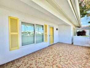 3490 Mainlands Blvd S in Pinellas Park, FL - Building Photo - Building Photo