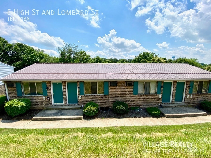 80 E High St in Yoe, PA - Building Photo