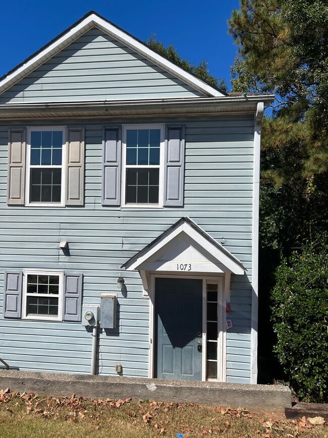 property at 1073 Thornwoode Ln