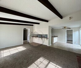 4688 Treeside Dr NE in Salem, OR - Building Photo - Building Photo