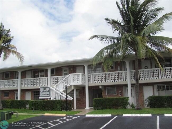 801 Pine Dr in Pompano Beach, FL - Building Photo - Building Photo