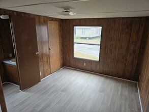 472 Ruben Wells Rd in Hinesville, GA - Foto de edificio - Building Photo