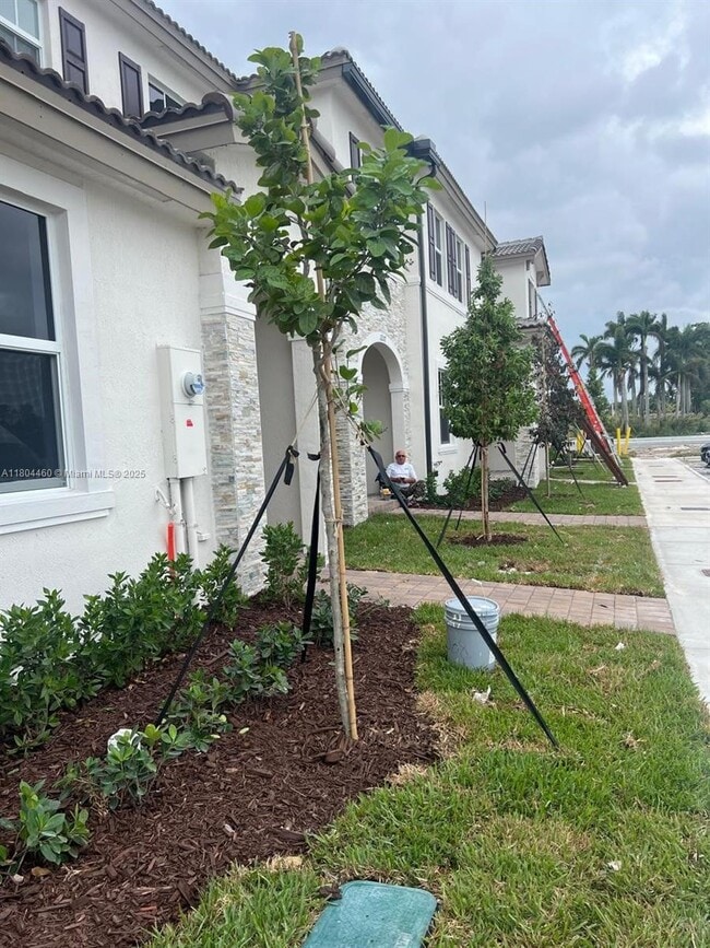 12121 NW 23rd Ct in Miami Shores, FL - Building Photo - Building Photo