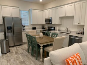 8079 Knee Deep Rd in Kissimmee, FL - Building Photo - Building Photo