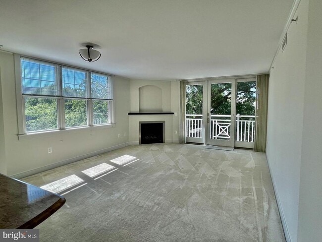 property at 1325 N Pierce St