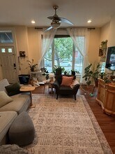 2132 W Ohio St, Unit Apt 1 in Chicago, IL - Building Photo - Building Photo
