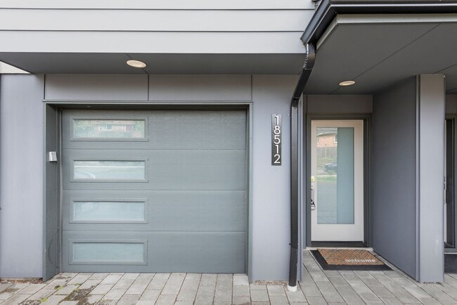 18512 Wallingford Ave N in Shoreline, WA - Building Photo - Building Photo